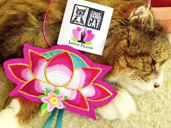 Lotus Pillow Catnip Cat Toy