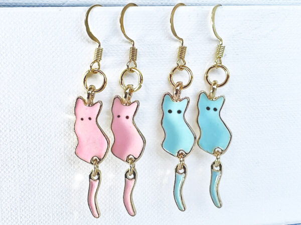 Wiggling Cat Tail Earrings